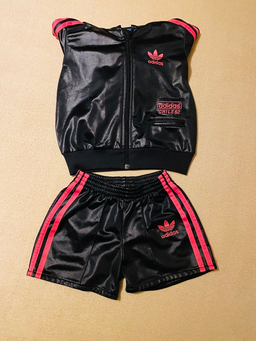 Adidas Completi: Adiddas Anzug – Usato da Steffisburg venduto da TelmaG 1