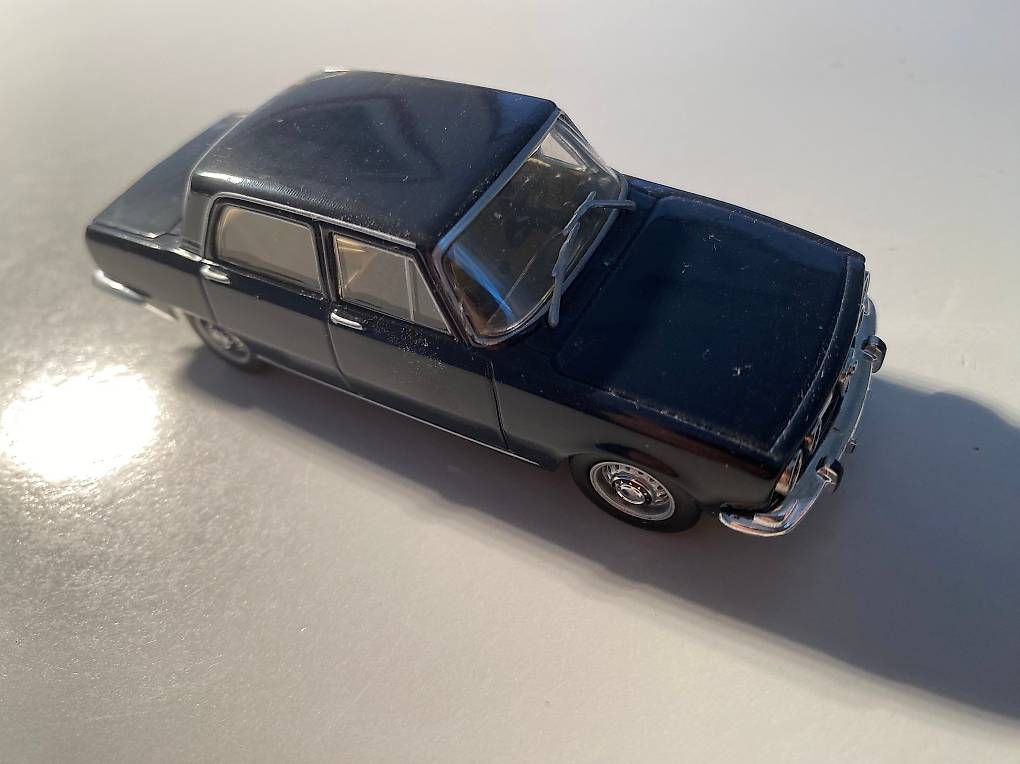 Alfa Romeo Modellini d'auto: Oldtimer Modell Alfa Romeo Berlina 1750 – Usato da Bern venduto da Pfupfi0 3