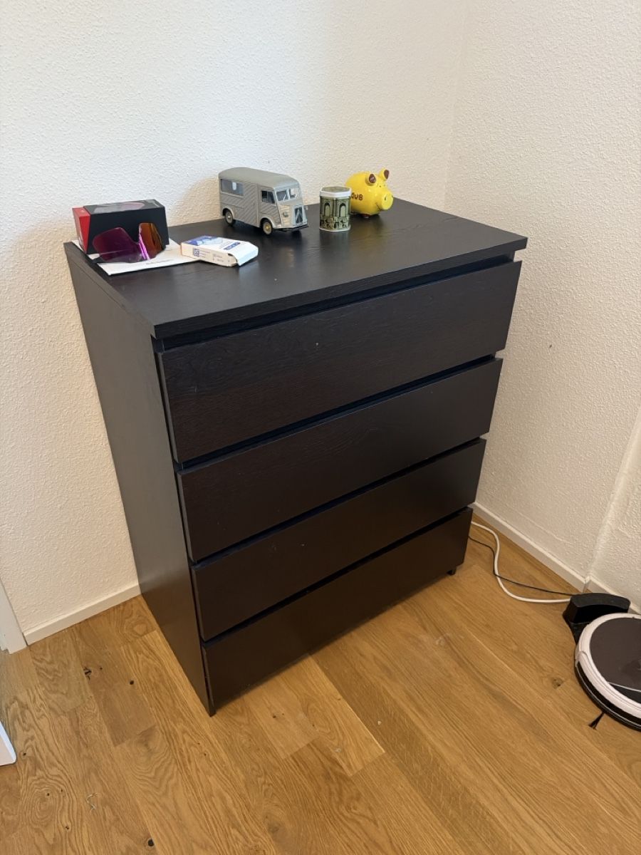 Cassettiere: Schubladenmöbel mit 4 Schubladen Malm – Usato da Birsfelden venduto da moerg