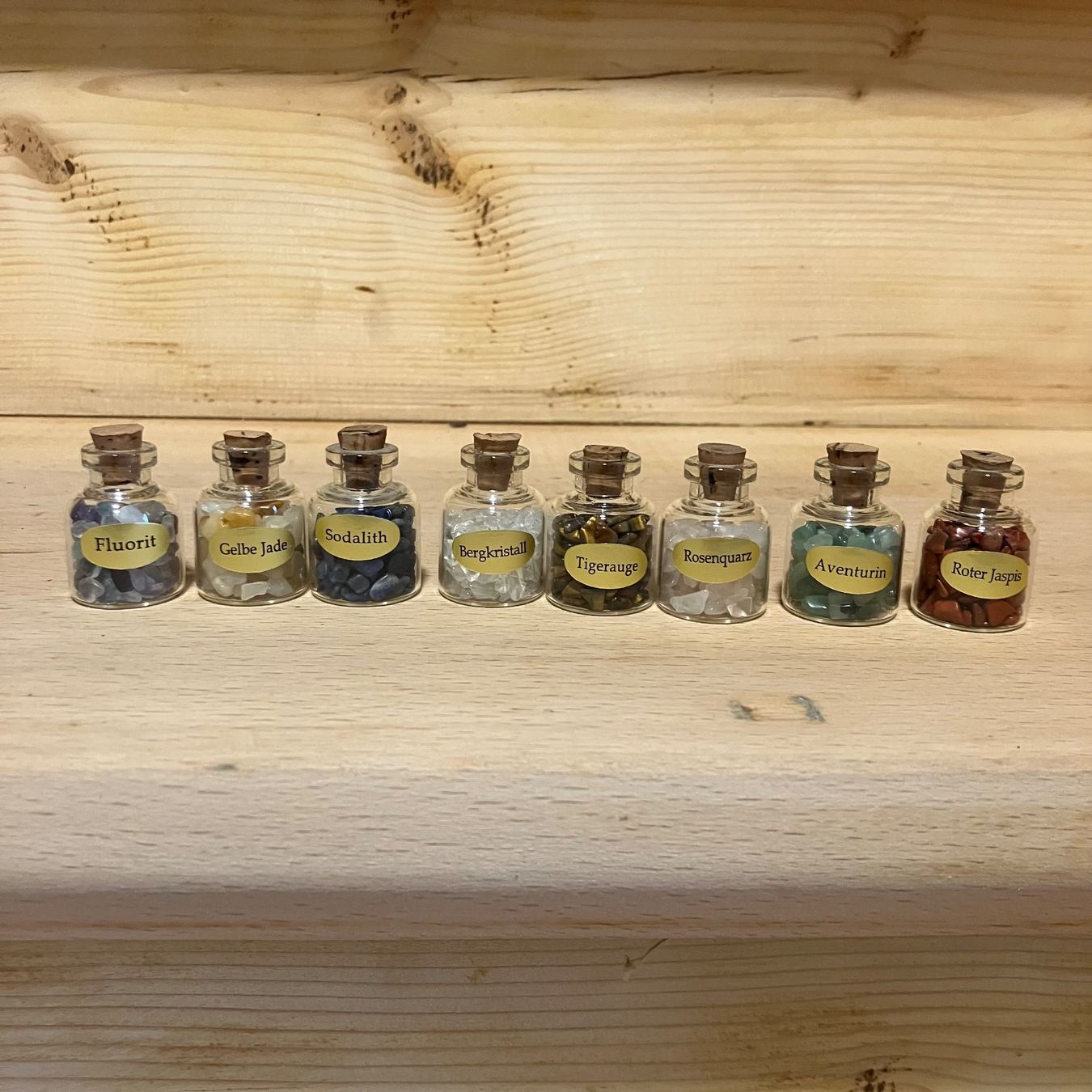 Edelsteine: 8 verschiedene Kristalle in Fläschchen – Neu (gemäss Beschreibung) aus Grabs von apr9k