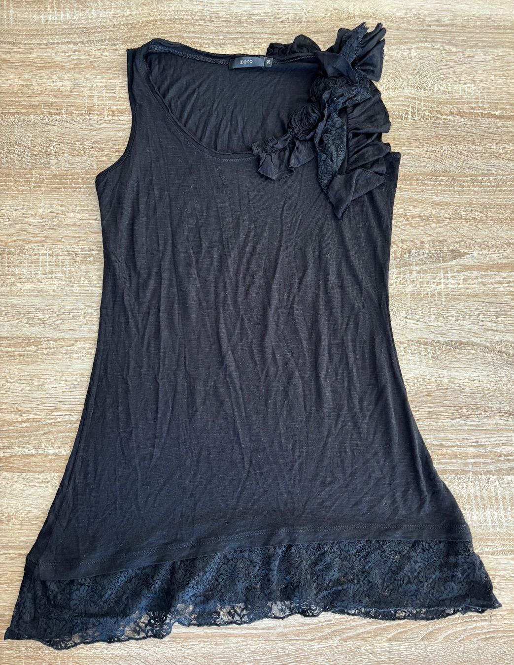 T-shirt: Shirt von Zero Gr 36 – Usato da Ebikon venduto da Regipe