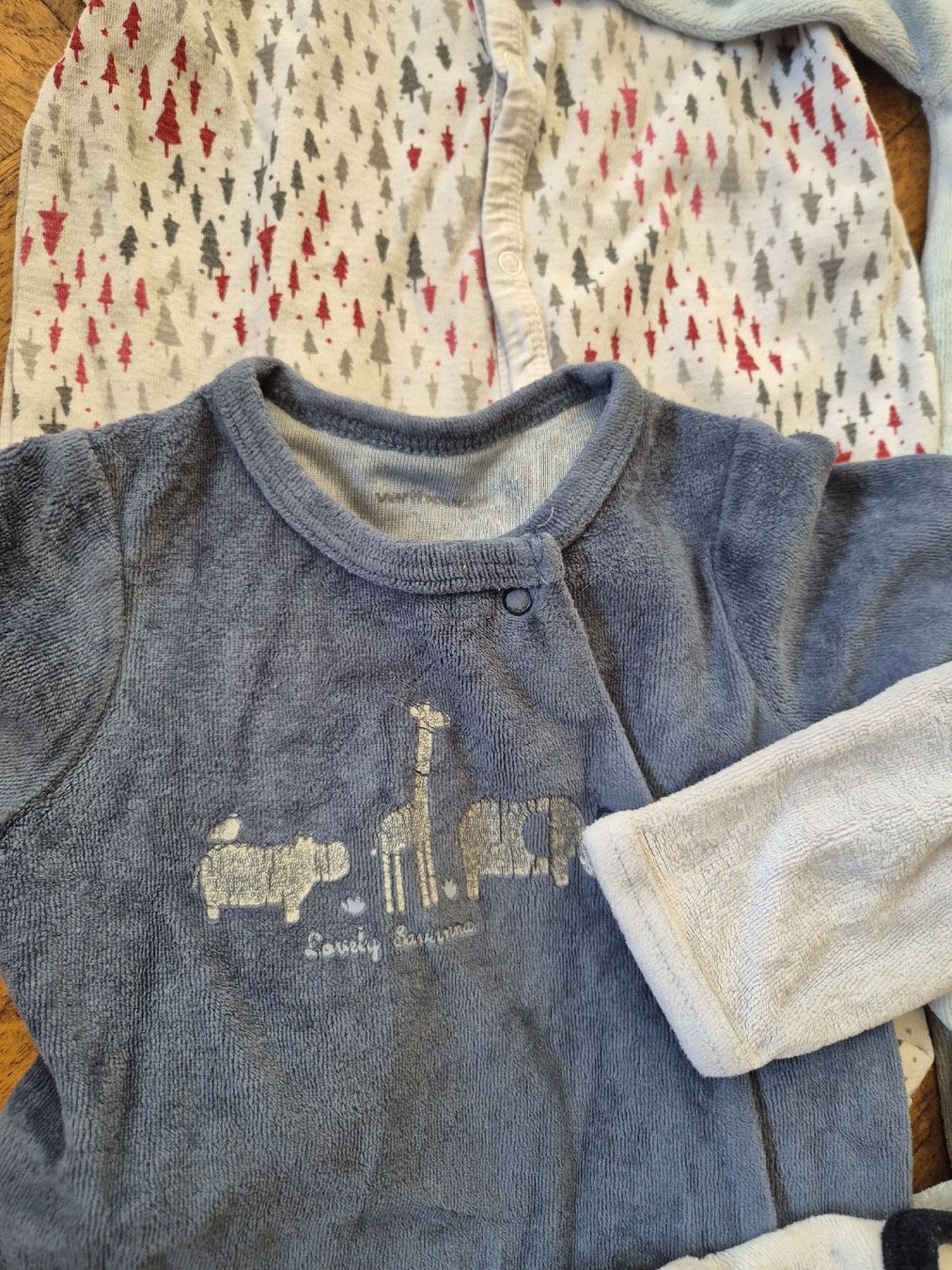 Kleiderpakete & -sets: Lot de 5 pyjamas bébé 3 mois (62 cm) – Gebraucht aus Yverdon-les-Bains von somiou 2