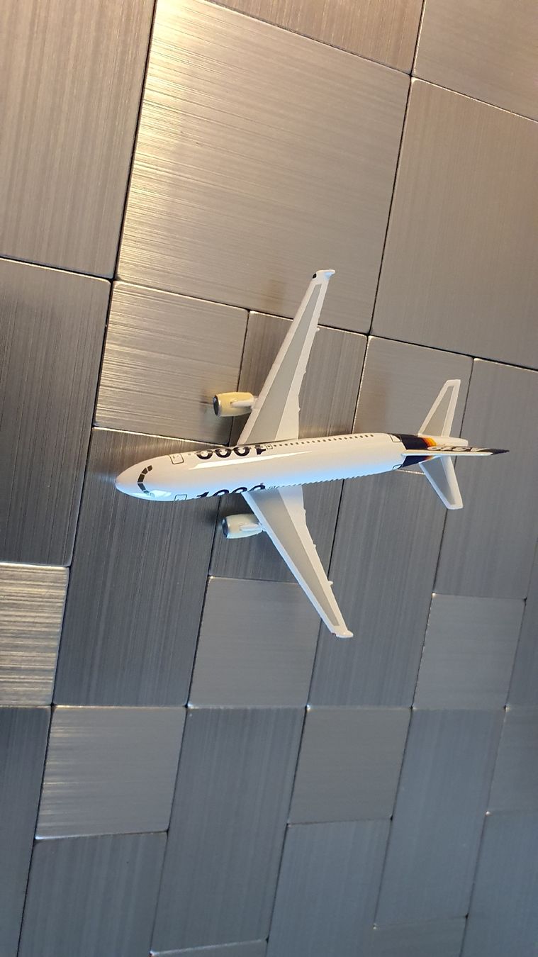 Herpa Kit di modellismo & Modellini statici: HERPA AIRBUS A319 1/500 – Usato da Männedorf venduto da Modellbau-wyss 3