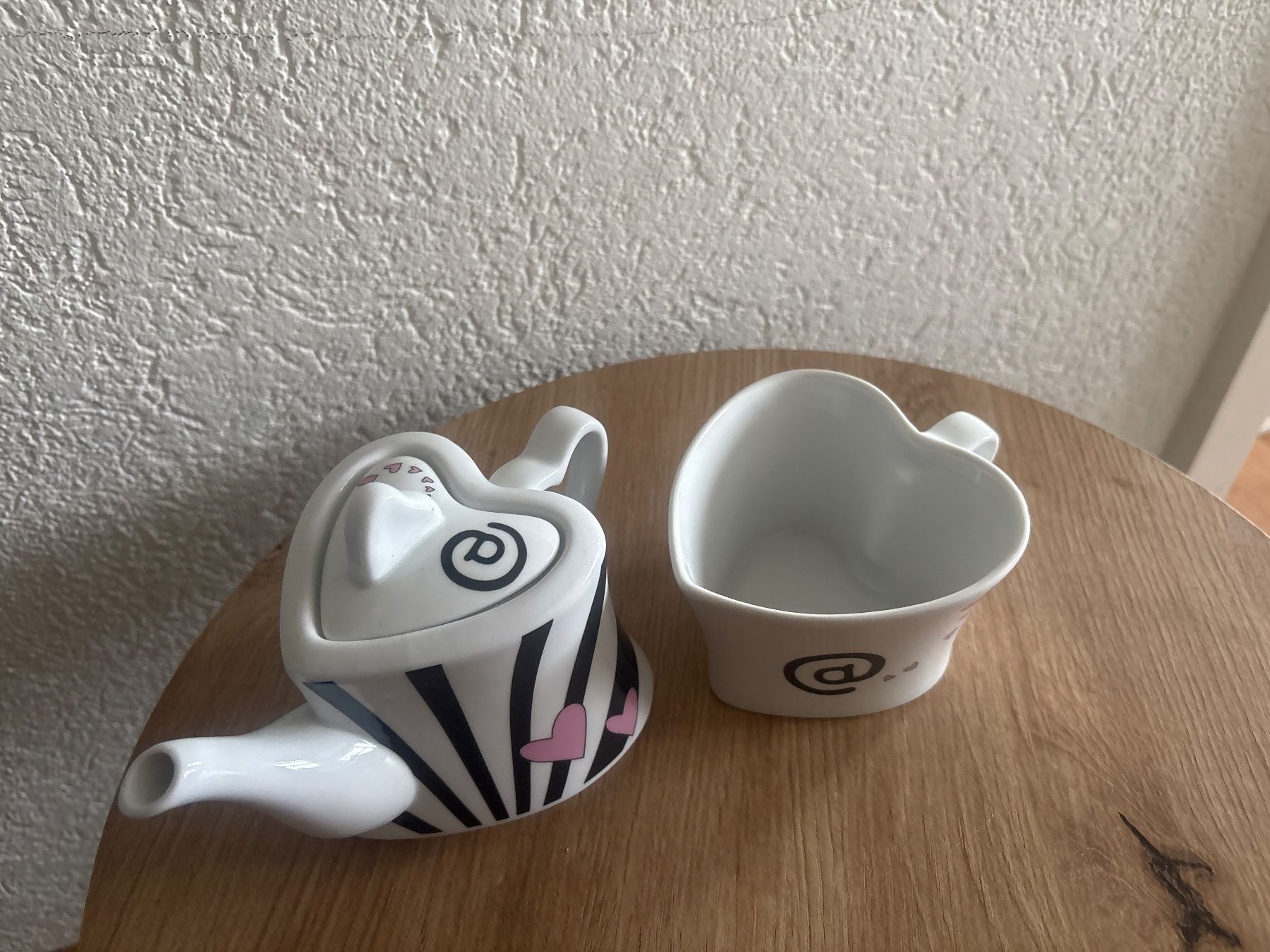 Teiere: Teekanne mit Tasse Herzform – Usato da Aarwangen venduto da kah_79t5 1