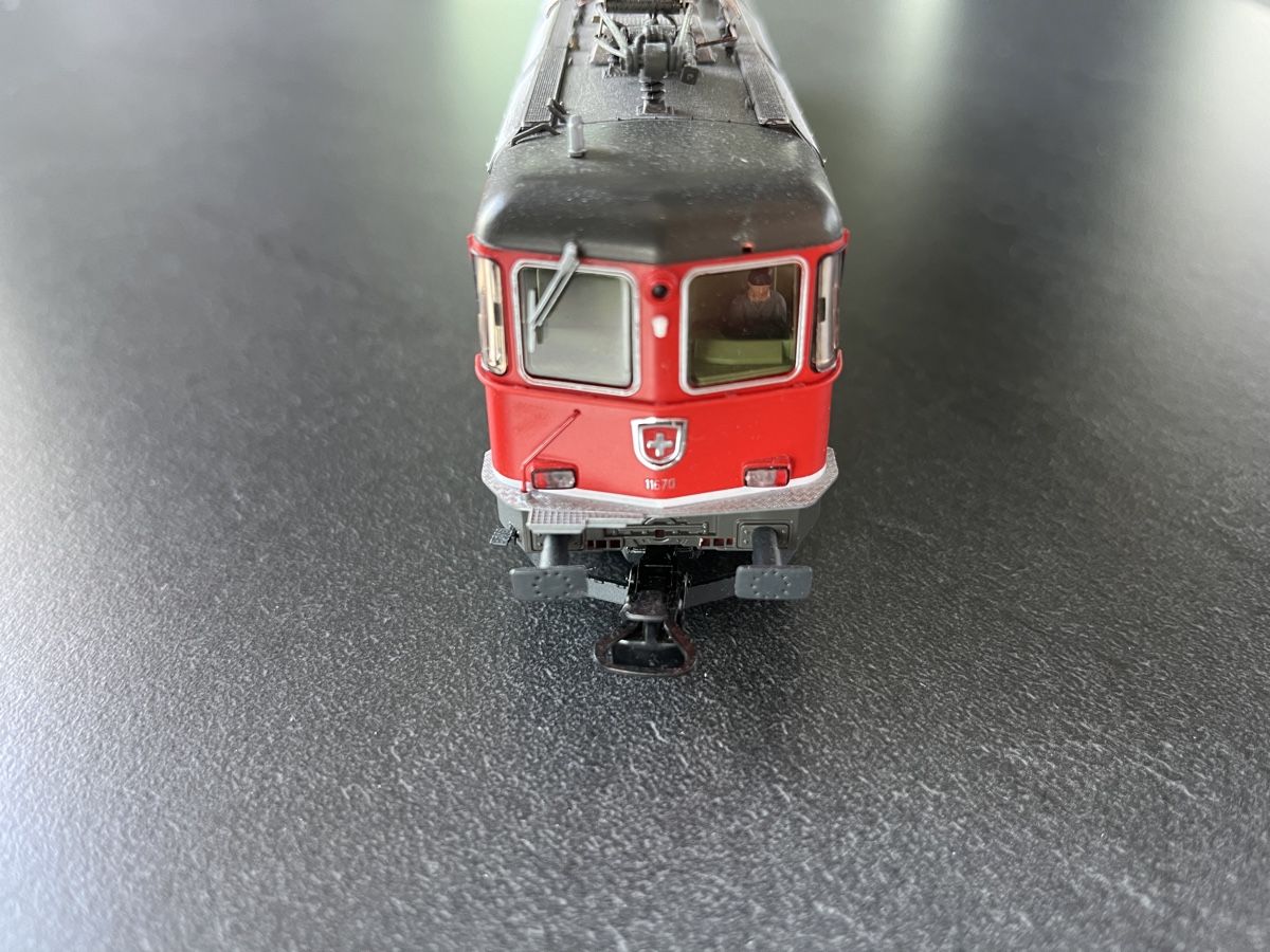Roco Trains électriques: Roco Elektrolokomotive Re 6/6 SBB AC mit ESU digital Decoder – D'occasion à Zürich par Lobos97 8