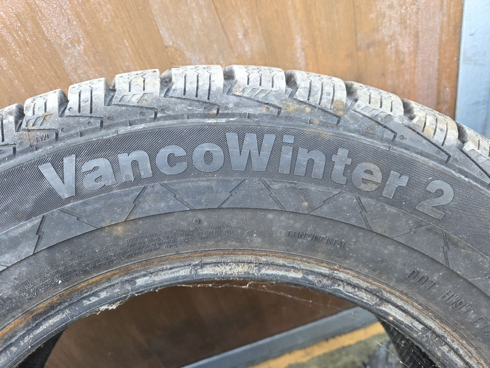 Continental Pneumatici & Ruote complete: 195/70 R15 Continental VancoWinter 2 – Usato da Villmergen venduto da schluessel65 2