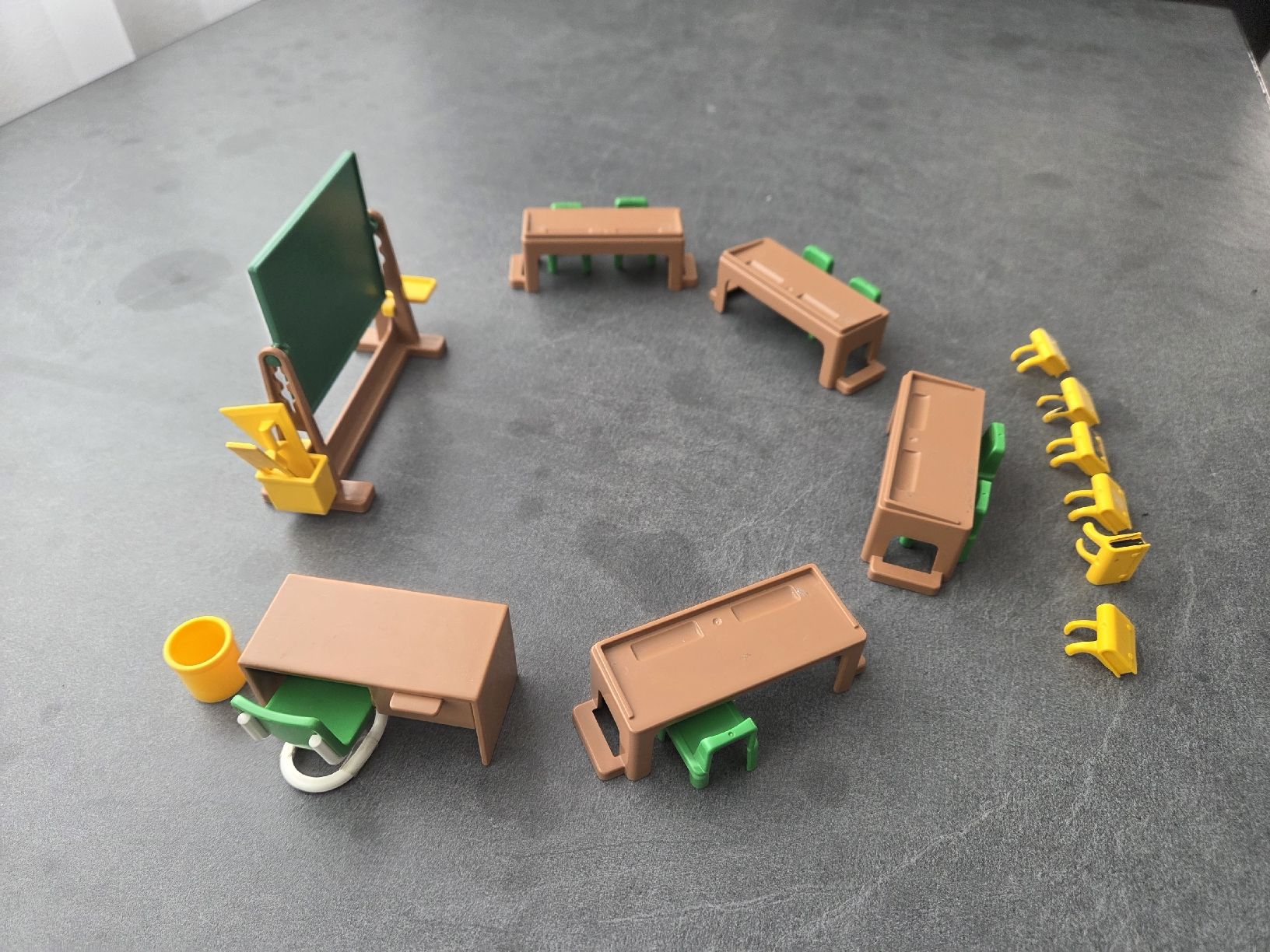 Playmobil Giocattoli: altes Playmobil Klassenzimmer – Usato da Oberkirch LU venduto da sa_kr 2