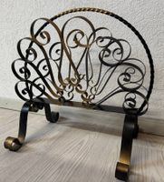 Porte-journaux en fer forgé