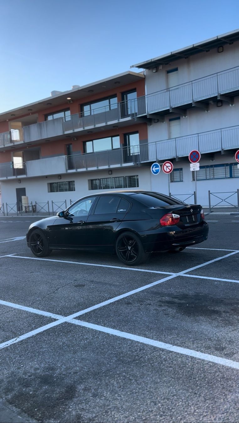 BMW Autos: BMW 318i 2007 – D'occasion à Le Locle par par_7s5y 1