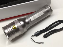 Ultrahelle Taschenlampe - Power LED 3W - mit Fokussierlinse