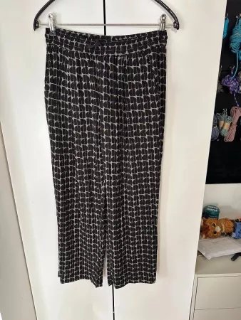 Opus Hose Mahola Abstrakt (36)