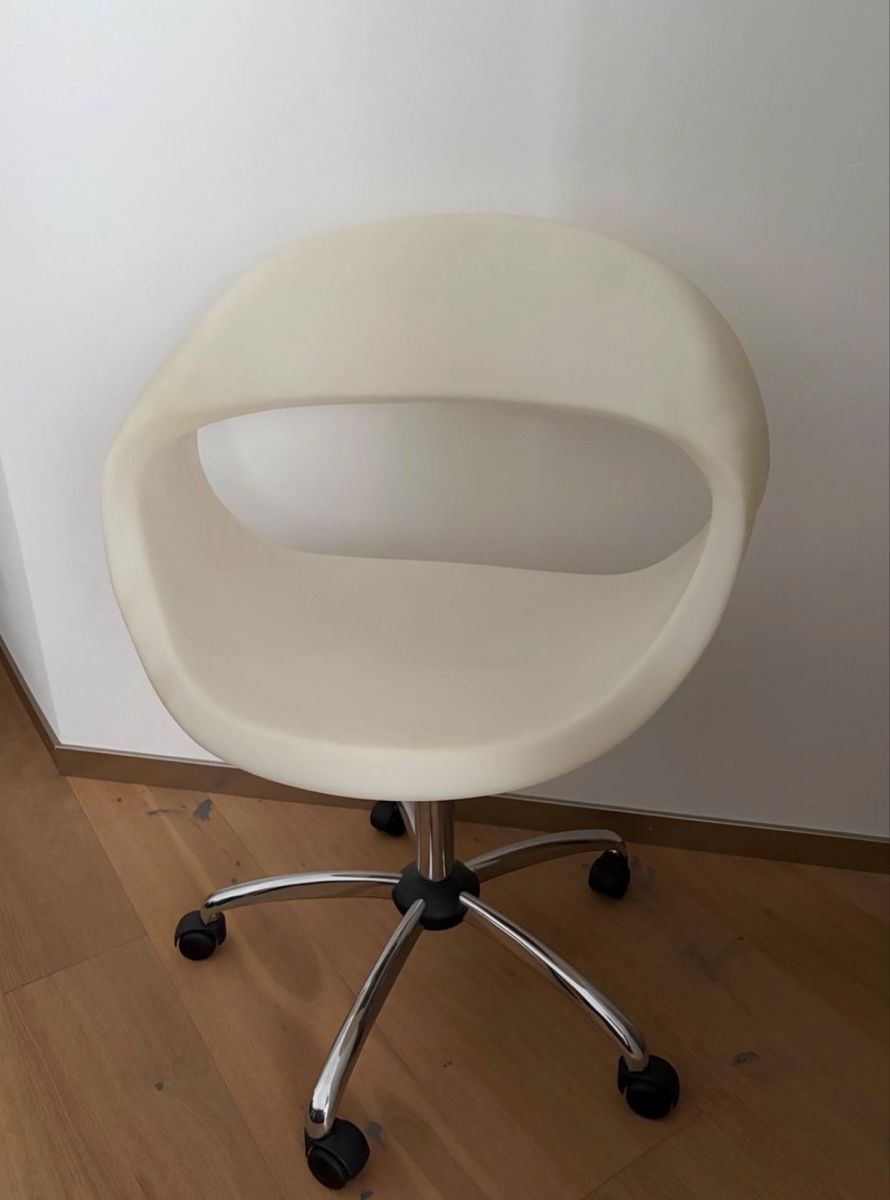 Stühle: Eleganter Bürostuhl – Gebraucht aus Märstetten von cellen3 1