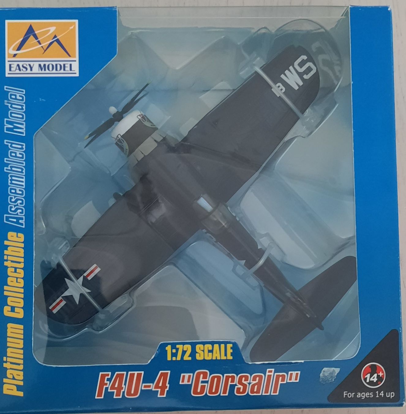 Kits de montage: F4U-4 "Corsair" 1:72 – Neuf avec emballage d'origine à Engelburg par Clictop