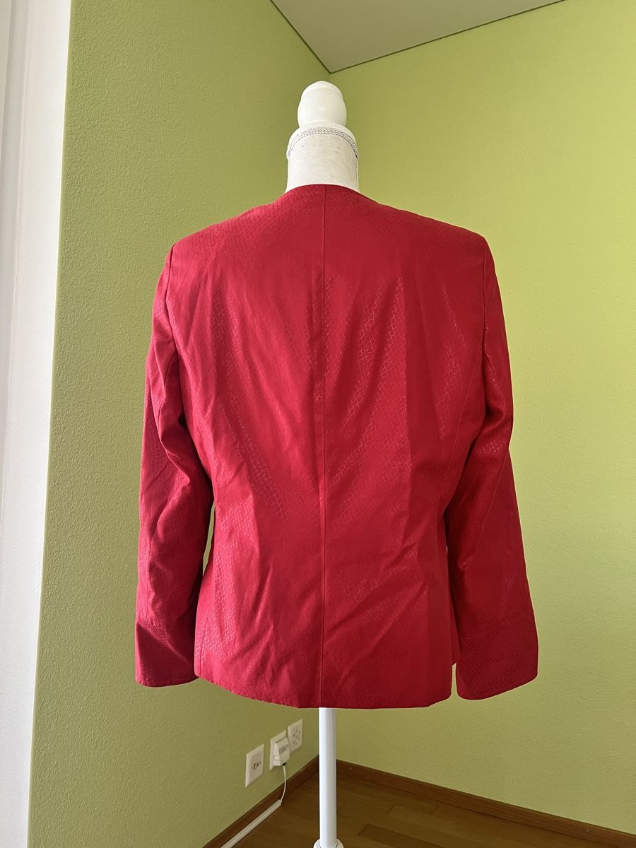 Giacche: Jacke rot Gr. 42  – Usato da Ebikon venduto da happynat 4