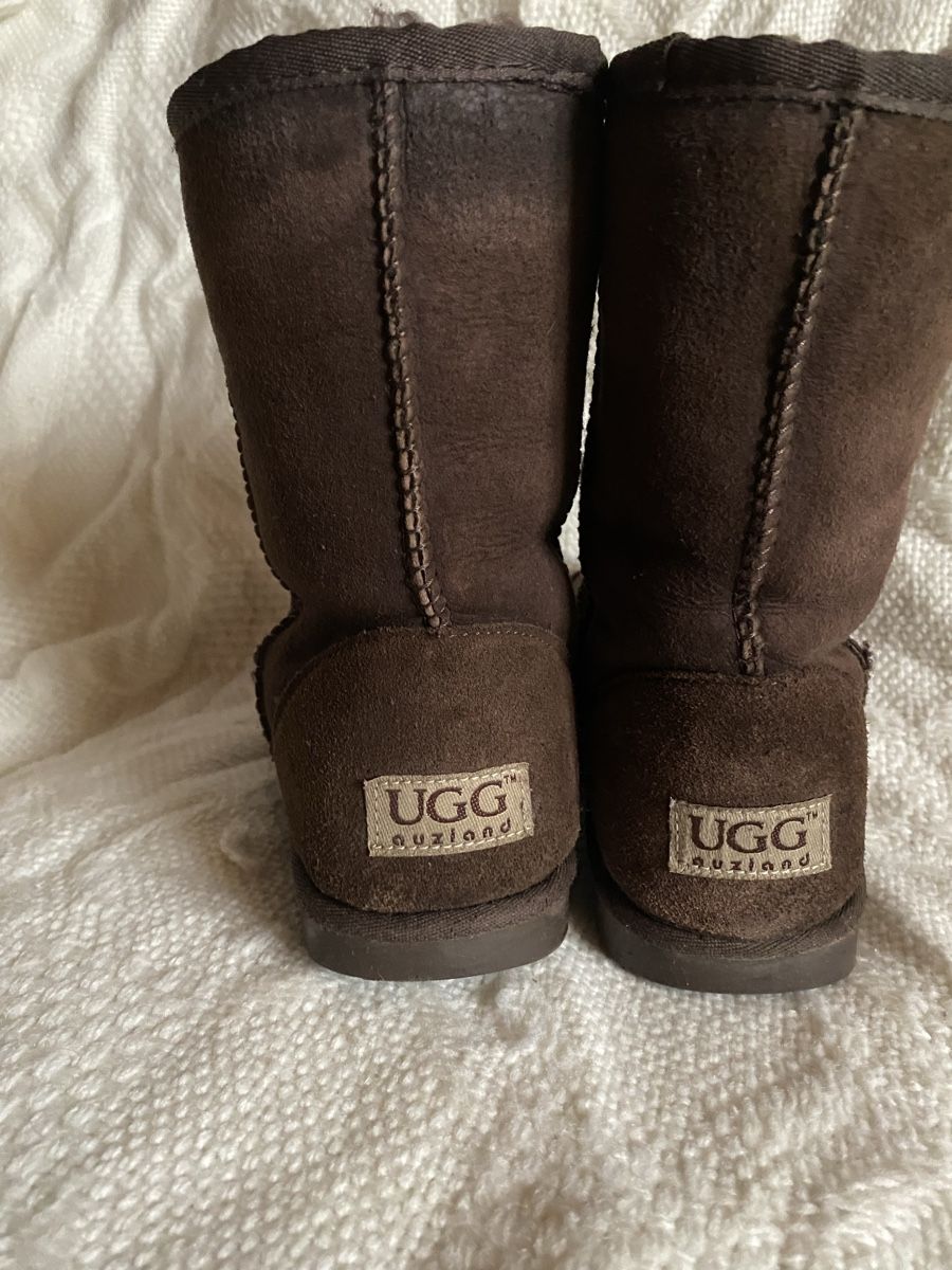 Ugg Scarpe da donna: Bottes UGG marron pointure 38 – Usato da Geneve venduto da Monthoux13 4