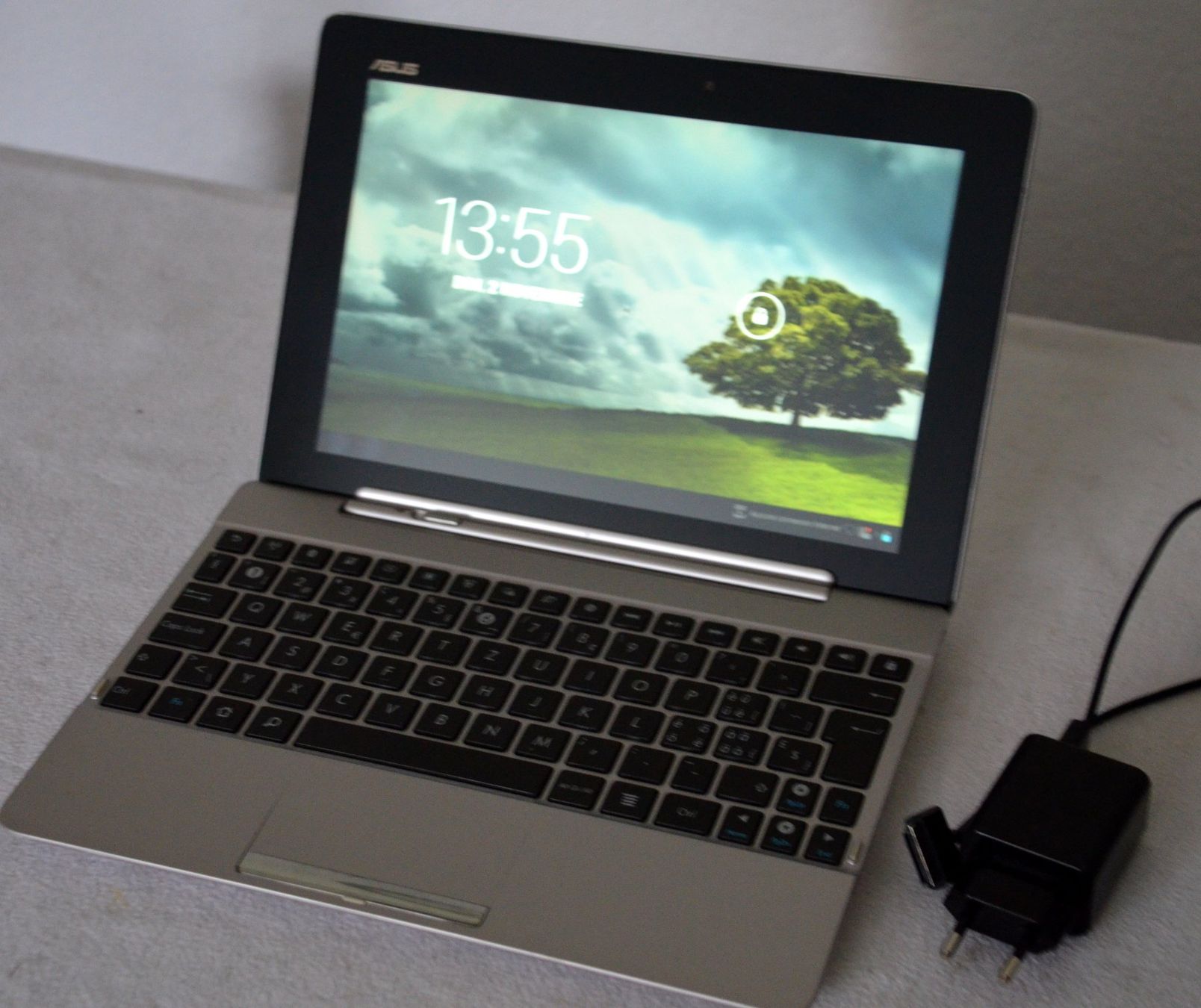 Asus Tablet PC: Tablet Asus Transformer Pad TF300T – Usato da Collonges venduto da arashee 2