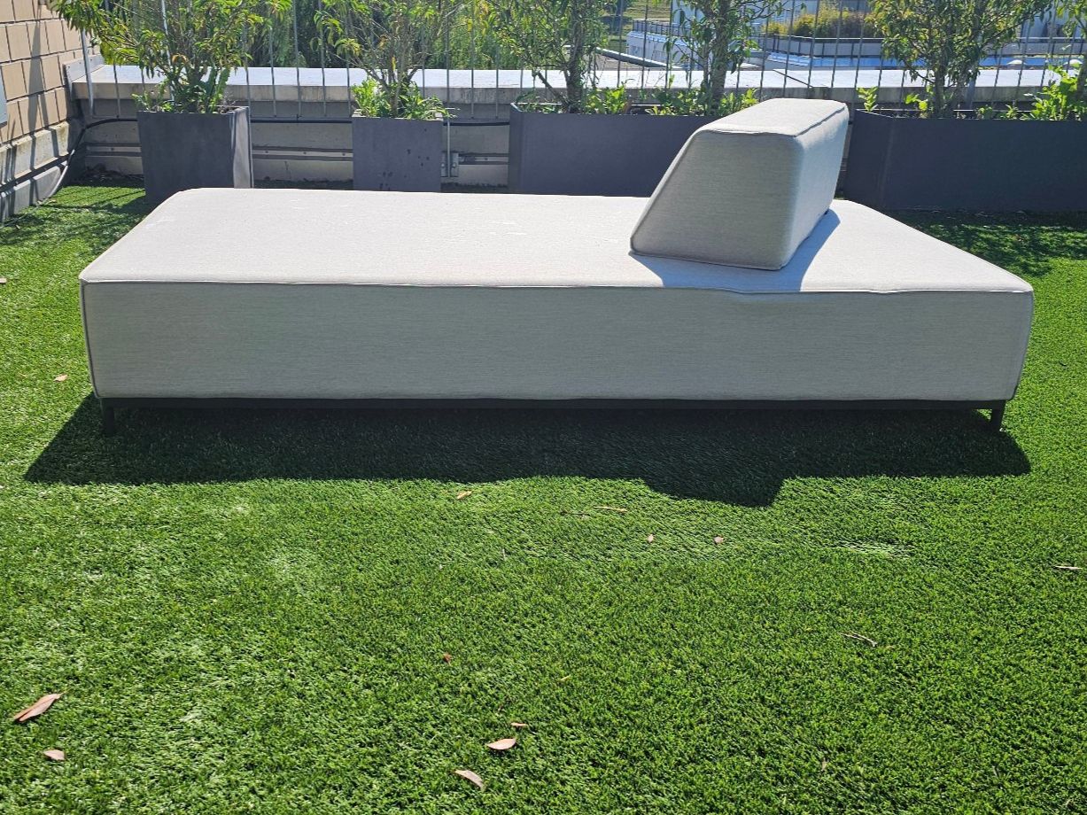 Sofas: Como Ausstellungsmodel wetterfest – Gebraucht aus Fehraltorf von gartenlounge_ch