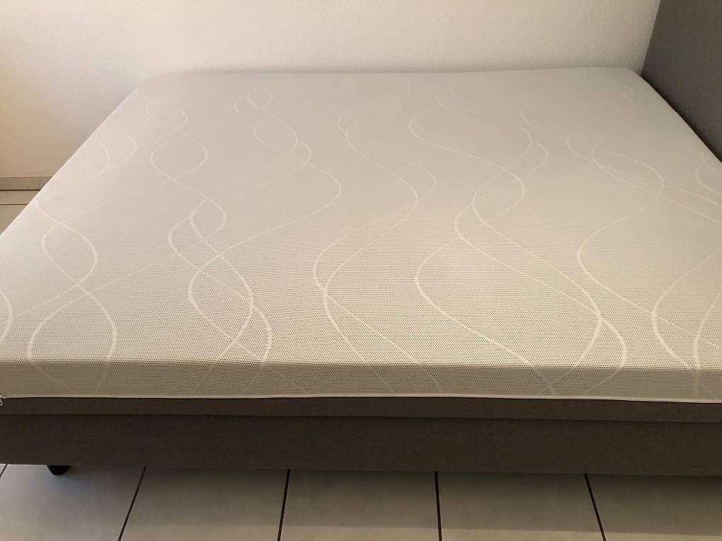 Betten: Neues Boxspringbett – Gebraucht aus Kloten von skit87 1