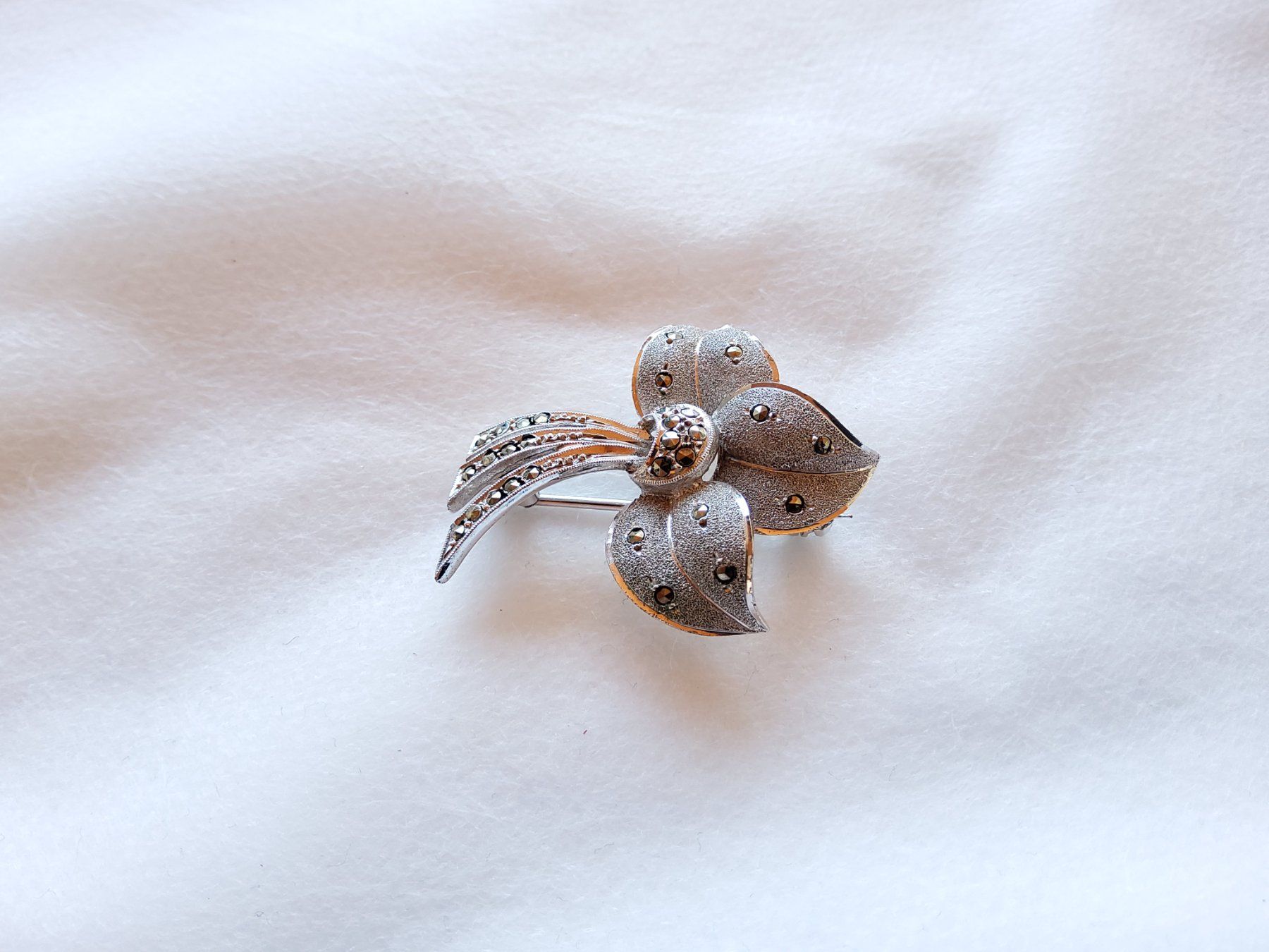 Spille & Fermagli: Ancienne broche en argent 800 – Usato da Malleray venduto da lafoirfouille 3