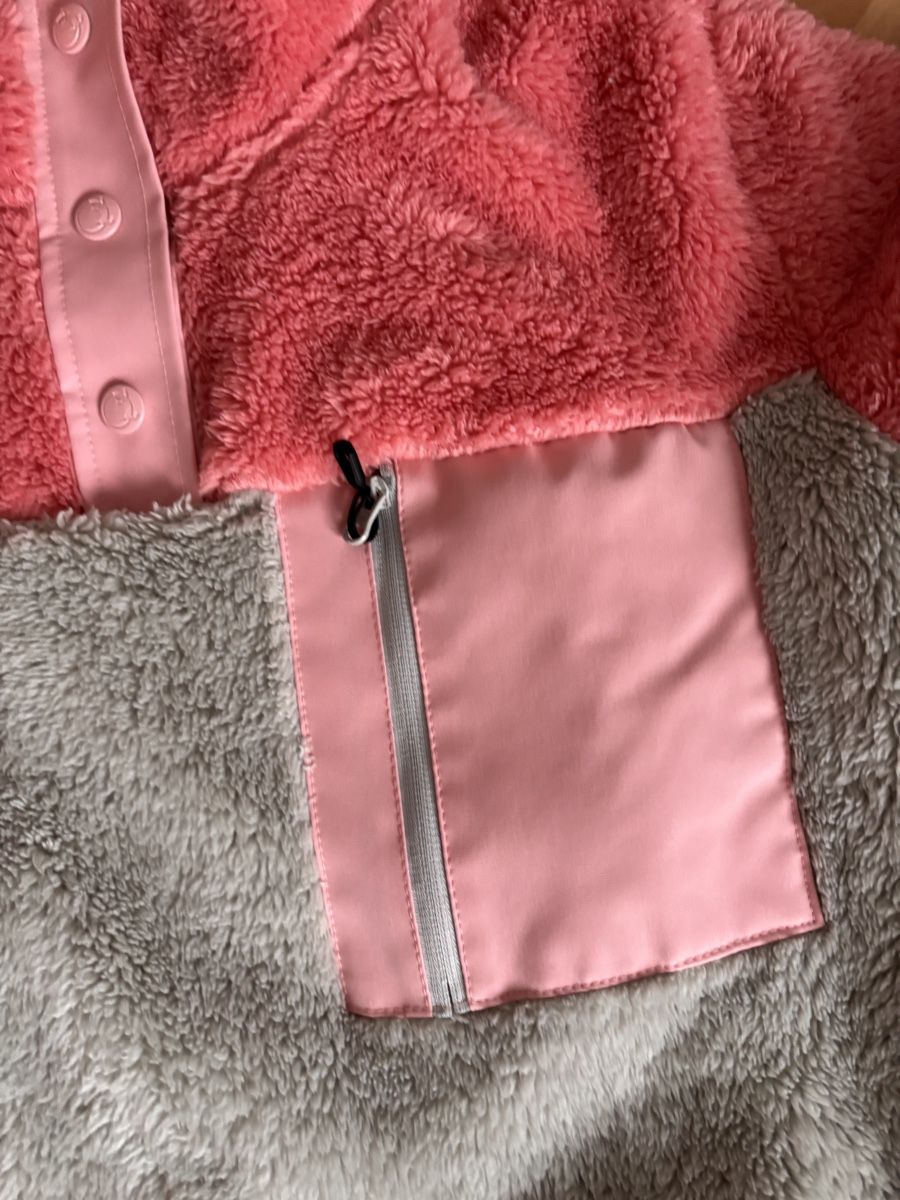 Pullover & Sweatshirts: Fleece Pullover rosa grau mit Reissverschlusstasche – Gebraucht aus Embrach von BGLD7210 1