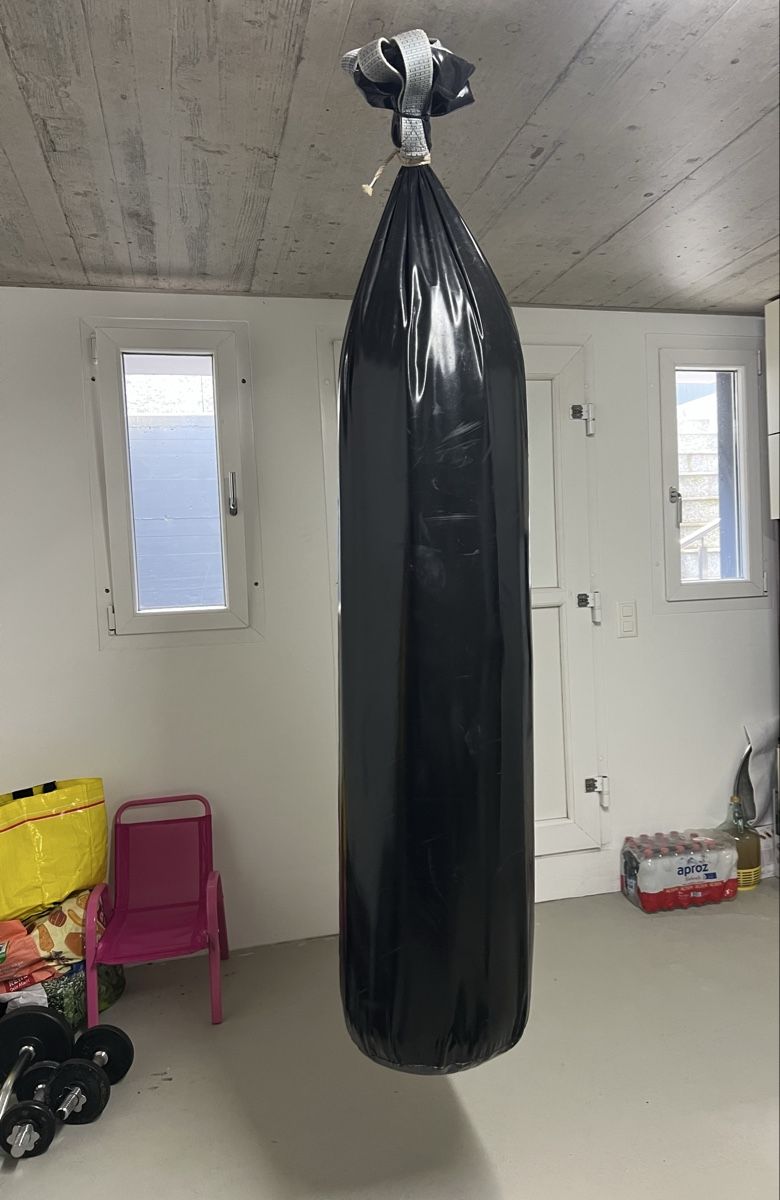 Sacchi da boxe: Boxsack gross schwarz gebraucht – Usato da Wohlen AG venduto da wolfgang90
