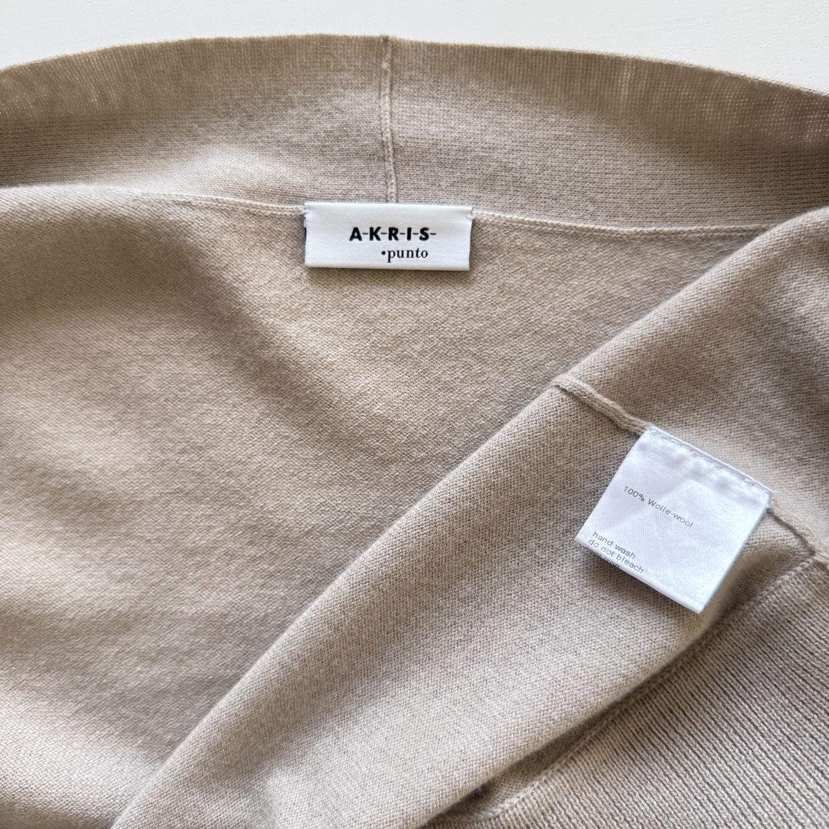 Akris Maglioni & Felpe: AKRIS Wool Cardigan – Nuovo (secondo la descrizione) da Freienbach venduto da Avviivva_Shop 5