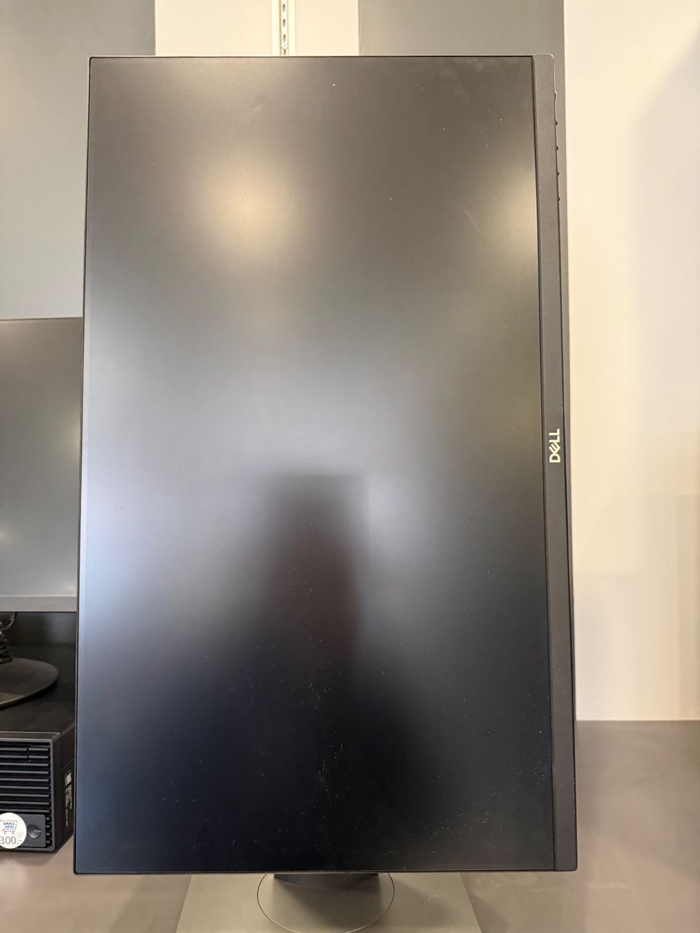 Dell PC: DELL Optiplex 7090 Tower + Écran DELL P2419H 24" – Usato da La Chaux-de-Fonds venduto da it-fab 6