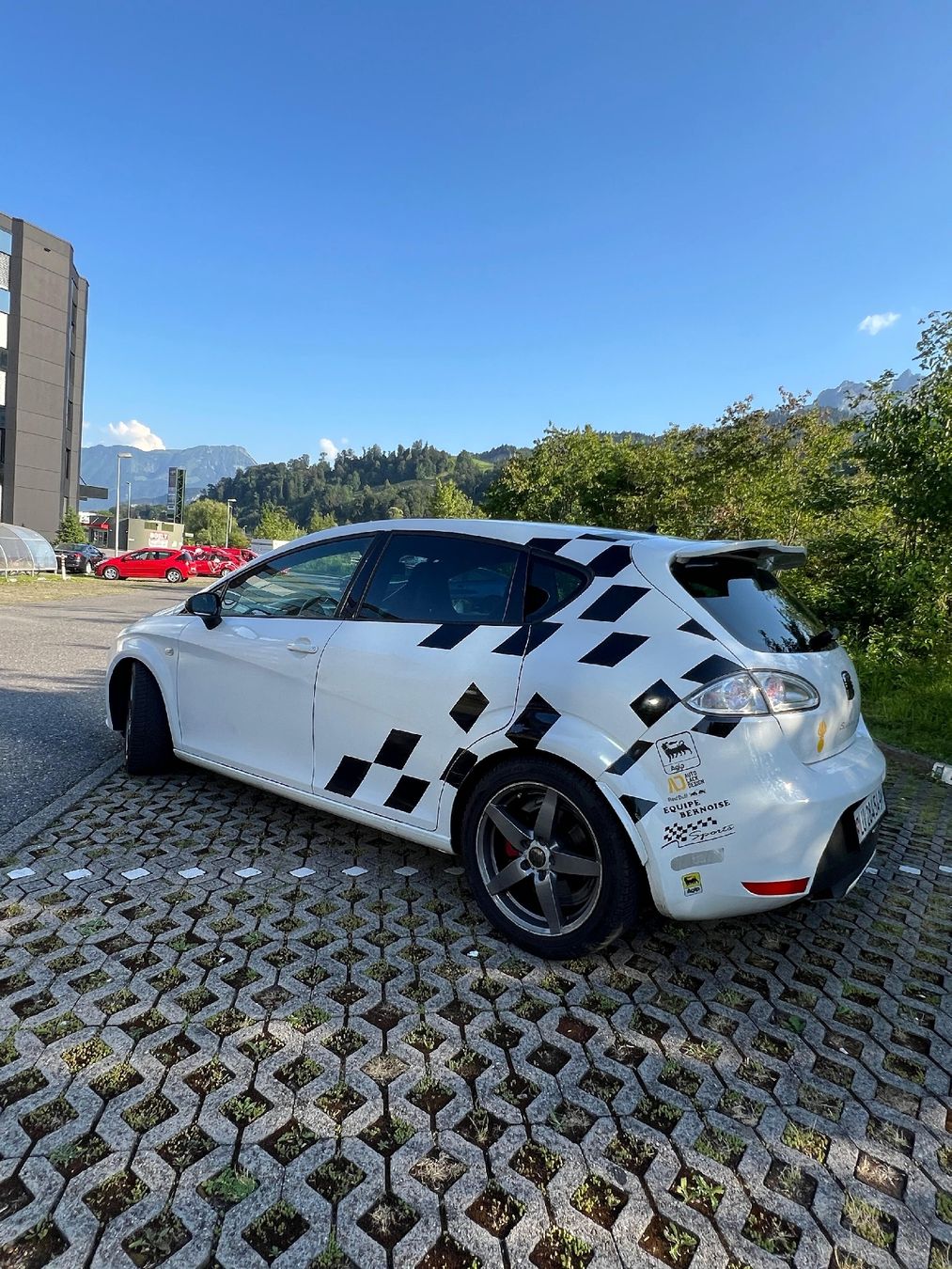 Seat Voitures modèles: Seat Leon Cupra 2.0 Limo Weiss – D'occasion à Luzern par mok_hsl7 3