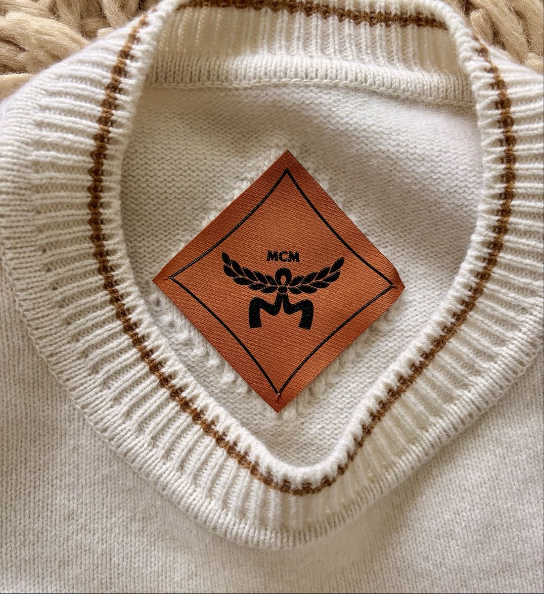 Mcm Pullover & Sweatshirts: MCM Pullover kurzarm creme braun Grösse M. Neu – Neu (gemäss Beschreibung) aus Heiligenschwendi von maerchen2008 2