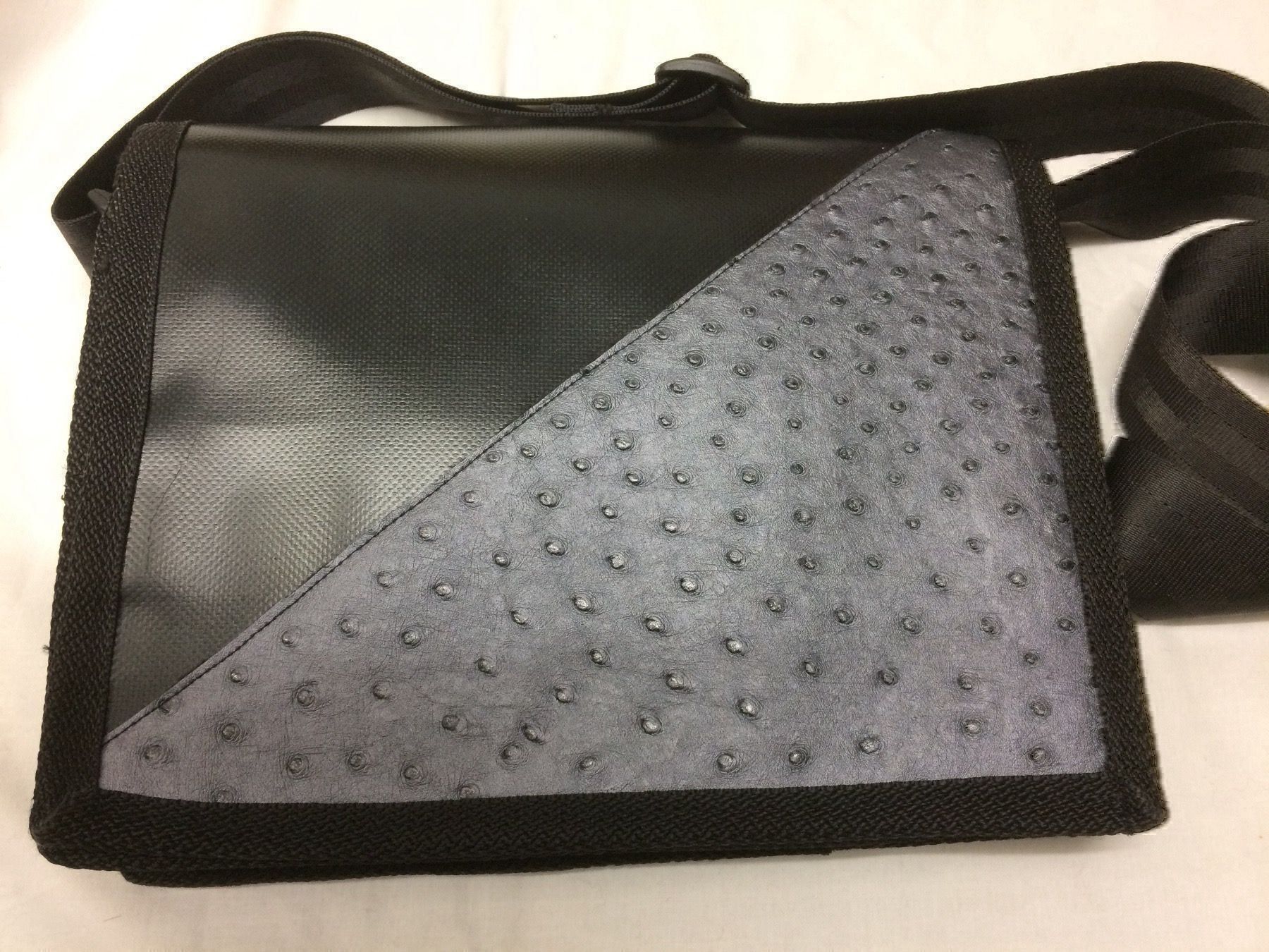 Taschen für Damen: Handtasche Kunstleder Strauss CHF. 28.00 – Neu (gemäss Beschreibung) aus Spreitenbach von Margot-09