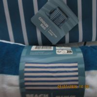 Kühltasche und Strandtuch gestreift neu