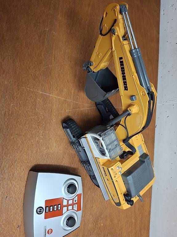 Siku RC Kits de montage: Siku Control Bagger – D'occasion à Niederbipp par Tnidi 4