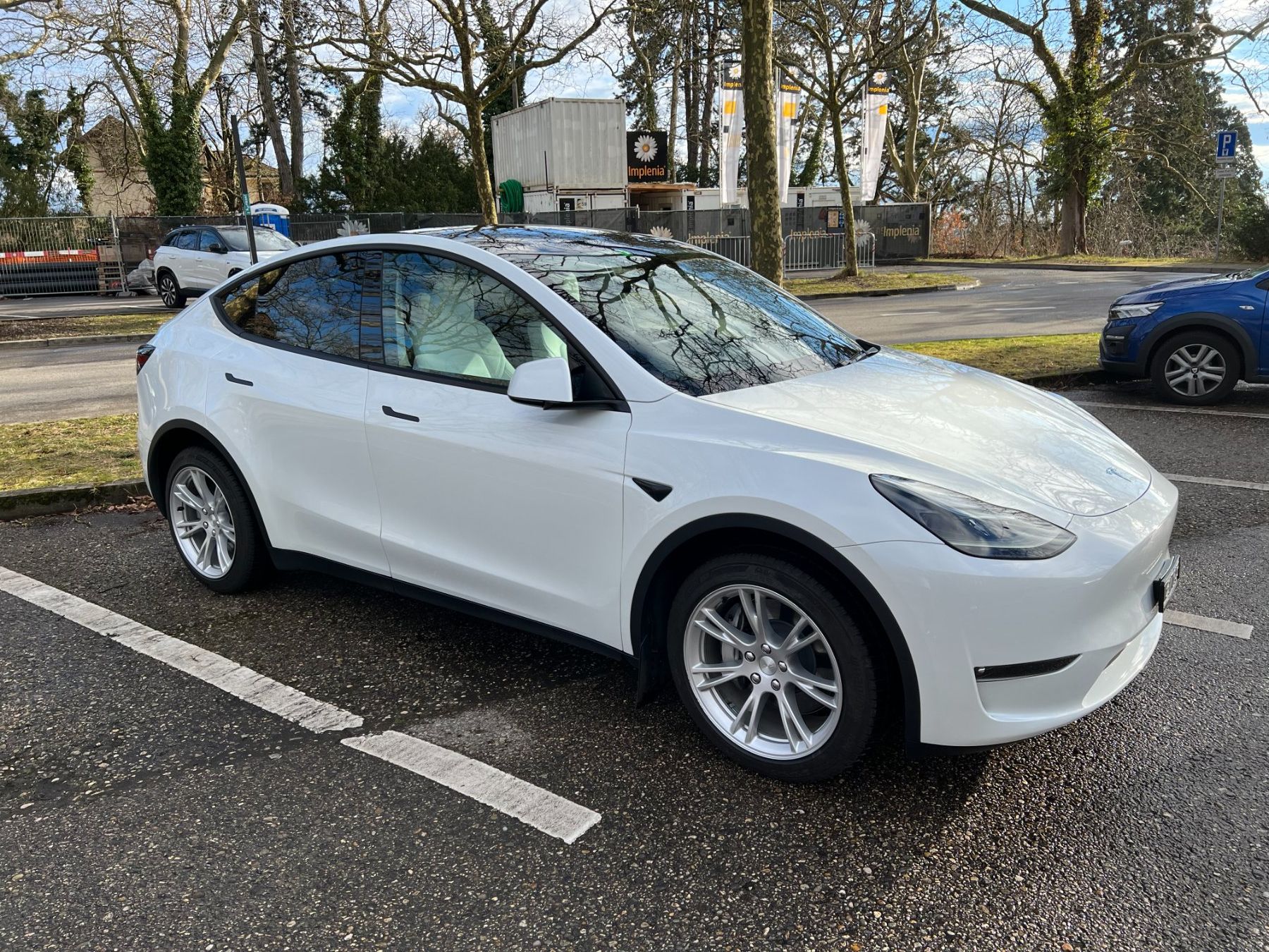 Tesla Automobili: Tesla Model Y Long Range 2023 Purchase or Lease Handover – Usato da Neuchatel venduto da DanyaLevin
