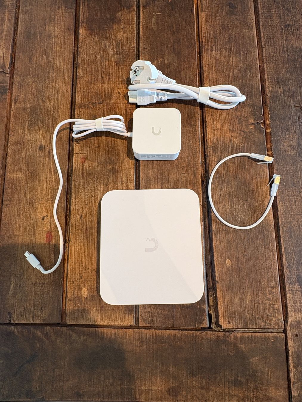Ubiquiti Modems & Router: Ubiquiti UniFi Cloud Gateway Max – Gebraucht aus Erlenbach ZH von shoobidoob 1