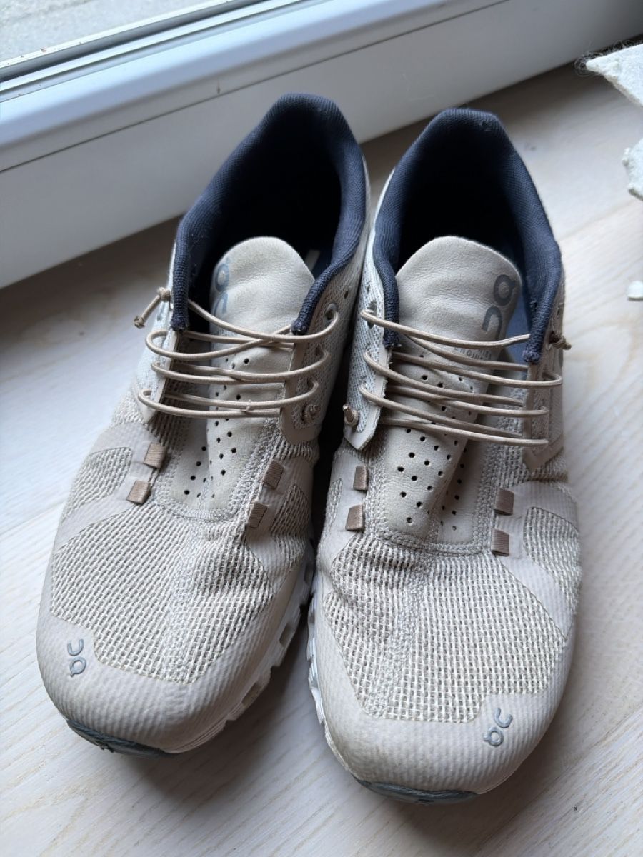 On Herrenschuhe: On running shoes 42.5  – Gebraucht aus Mont-sur-Lausanne von sashwindow