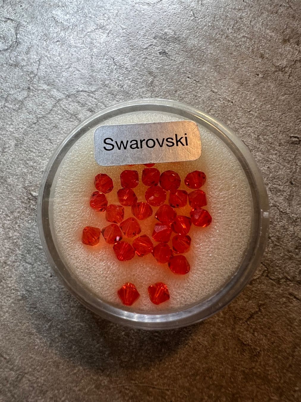 Perles (synthétiques): Swarovski Perlen 4mm – Neuf avec emballage d'origine à Stein AG par Anastasia_Asya 2