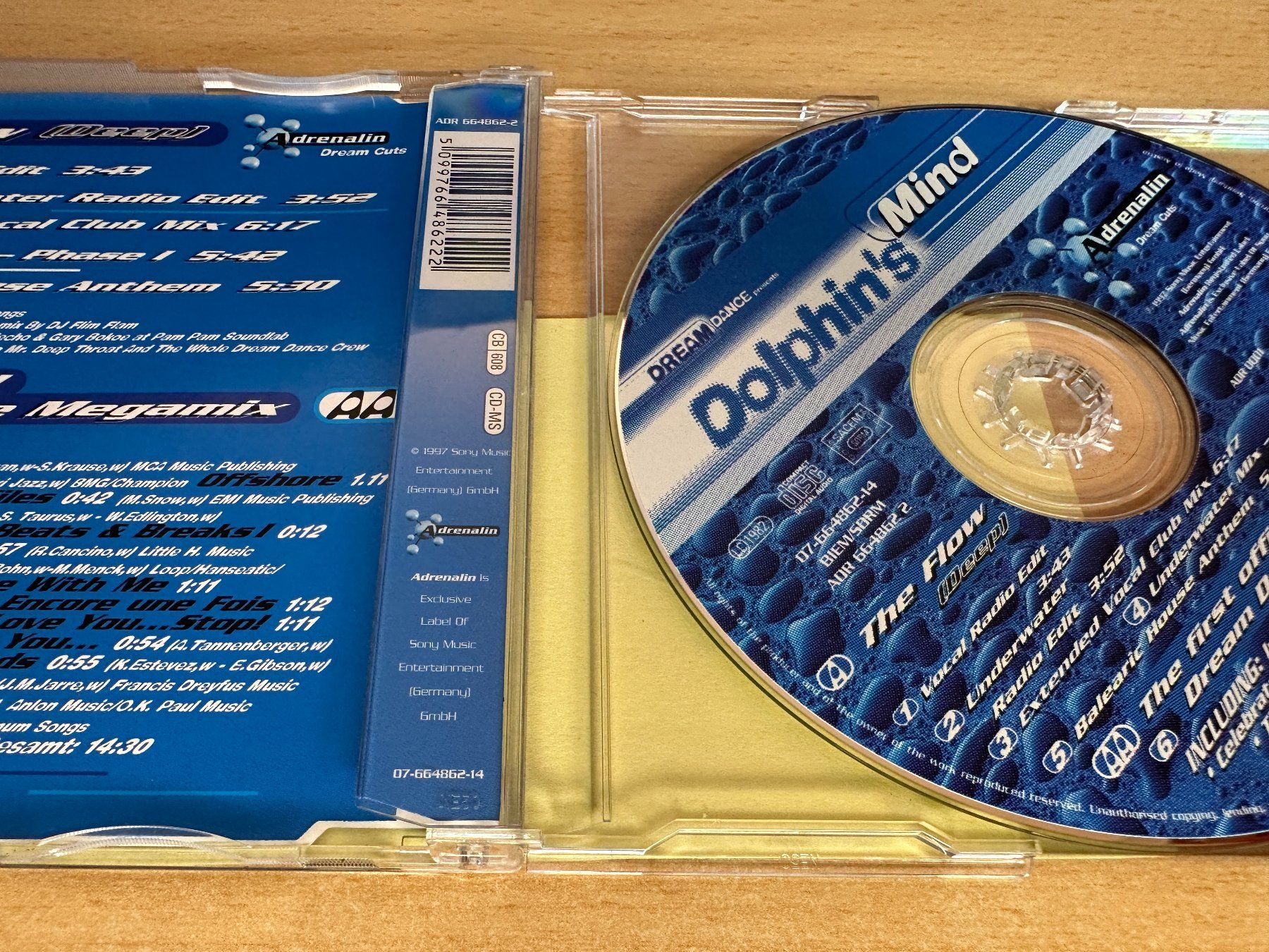 CD: Dolphin's Mind – The Flow (Deep) / The First Off - Single CD – Usato da Rikon im Tösstal venduto da Alpenmutz 1