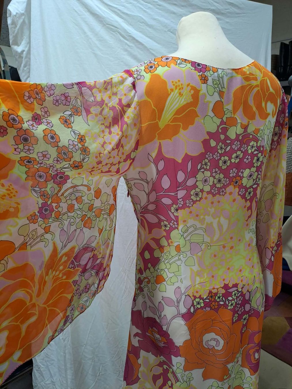 Moschino Robes: Robe Moschino – D'occasion à La Chaux-de-Fonds par Emmaus2300CDF 3