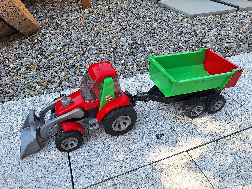 Spielzeuge: Bruder Traktor mit Anhänger – Gebraucht aus Dürnten von jouxrouge 1