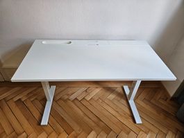 Ikea Mittzon Schreibtisch (Höhenverstellbar)