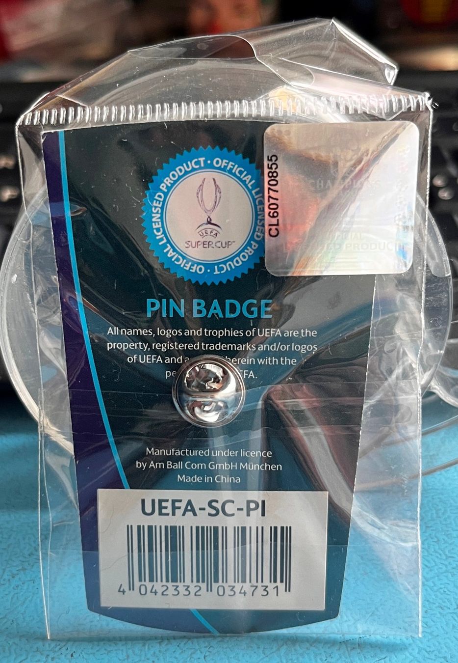 Placchette & Badge: Pin Fussball, UEFA SUPERCUP – Usato da Obernau venduto da Wgnom 1