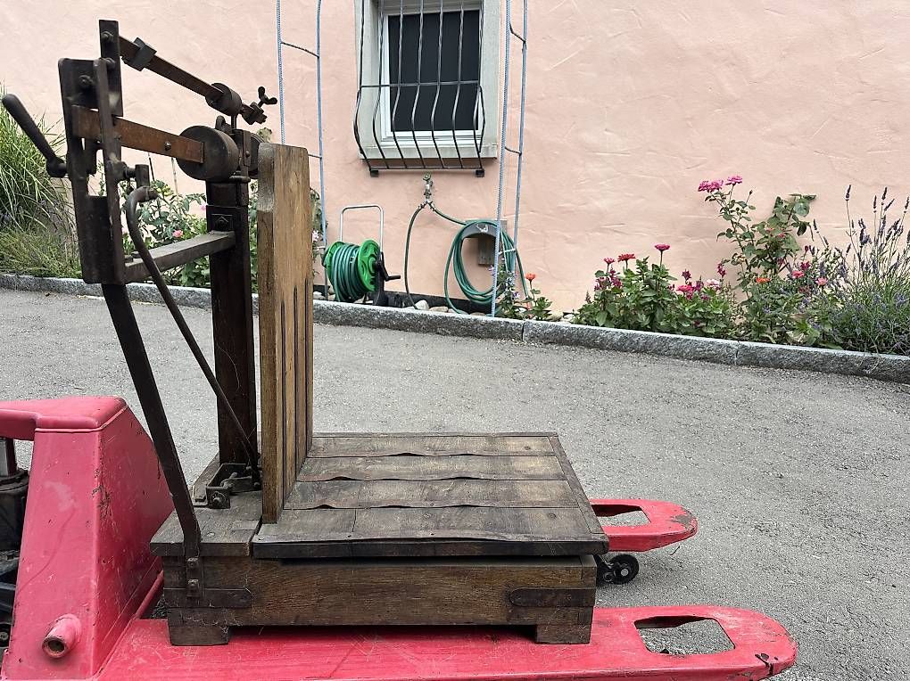 Bilance e pesi: Alte Waage – Usato da Oberhallau venduto da biberwil 1