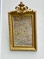 Antiker Wandspiegel mit Aufsatz