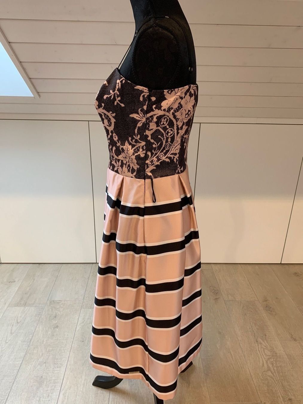 Vestiti: Damen Kleid GR S – Nuovo (secondo la descrizione) da Langnau am Albis venduto da Judithsebi 1