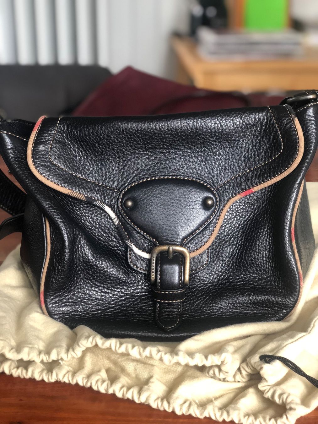 Burberry Sacs femmes: Burberry Schultertasche – D'occasion à Dottikon par Brujita19