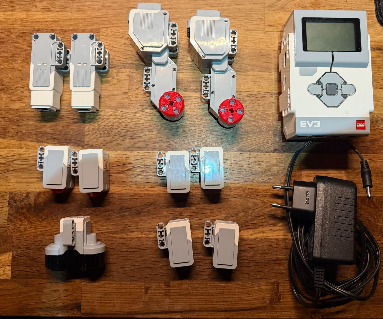 Lego Kit di costruzioni: Lego Mindstorms Education EV3 - Kit complet et créatif – Usato da Lausanne 26 venduto da jmvdlc1985 3