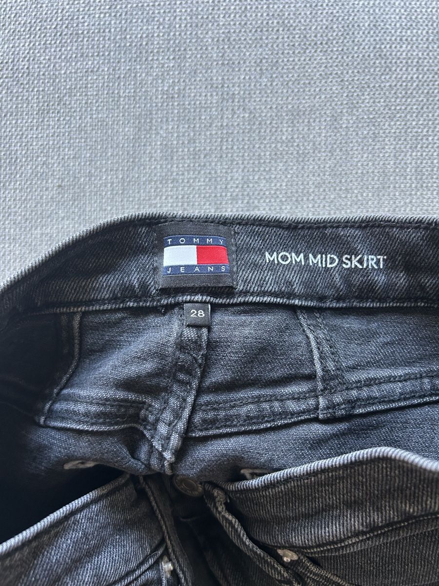 Tommy Hilfiger Jupes: Jupe Hilfiger – D'occasion à Muraz (Collombey) par Jul_ff 2