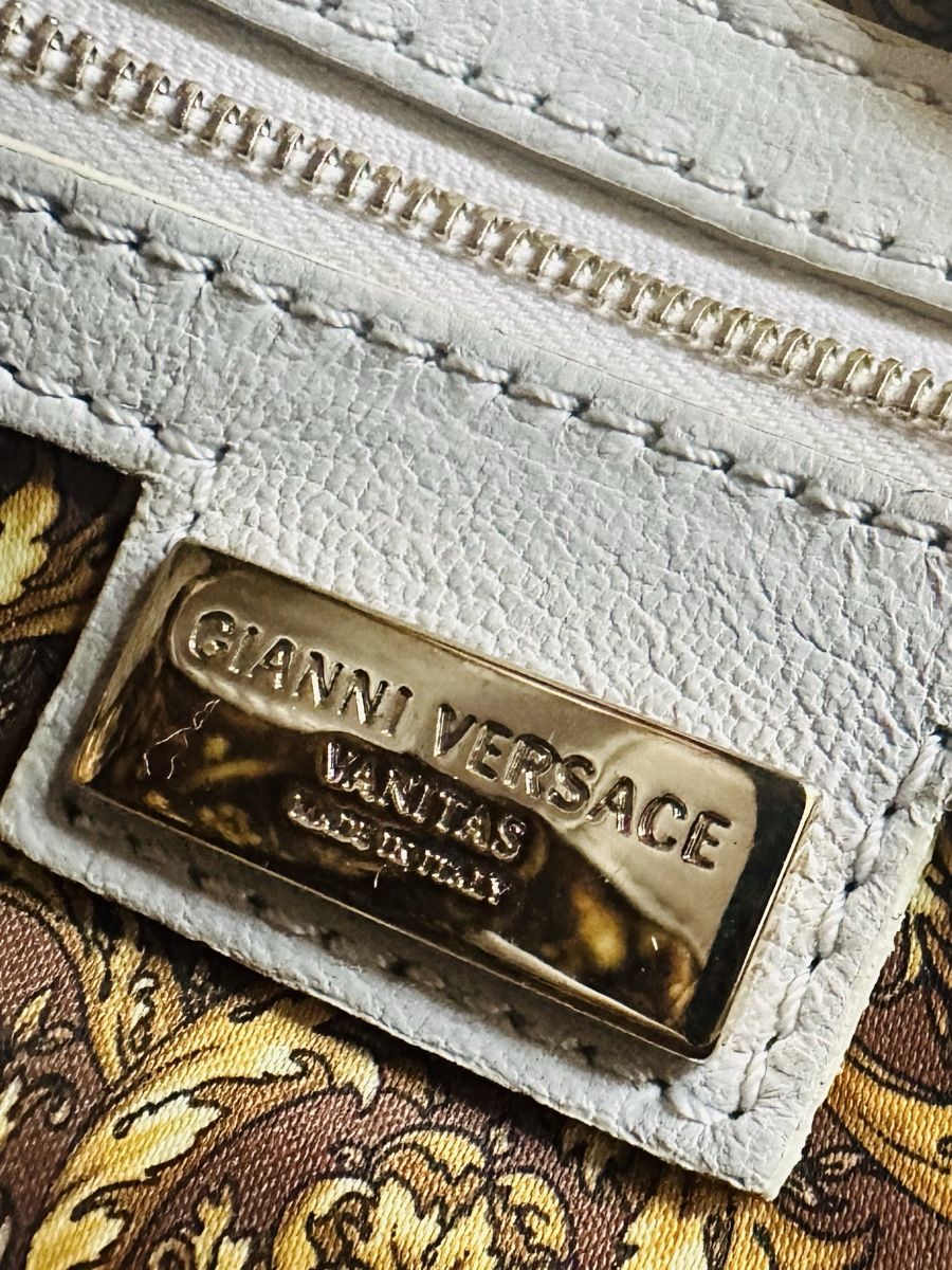 Versace Borse da donna: Versace Vanitas  BORSA celeste chiaro come nuova! – Nuovo (secondo la descrizione) da Cureglia venduto da myr_9v25 8