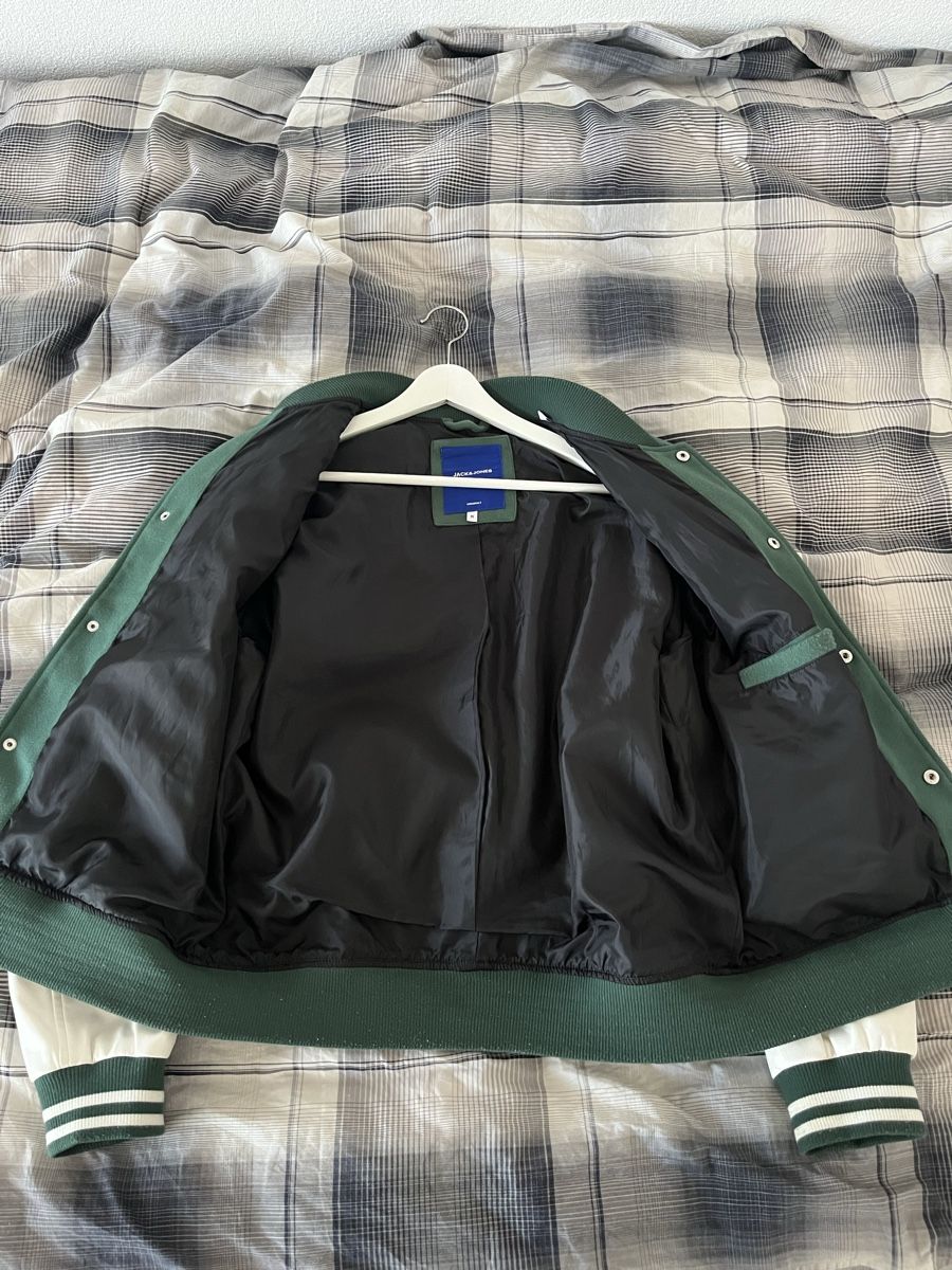 Vestes: College Jacket – D'occasion à Renens VD par tob_qcb7 1