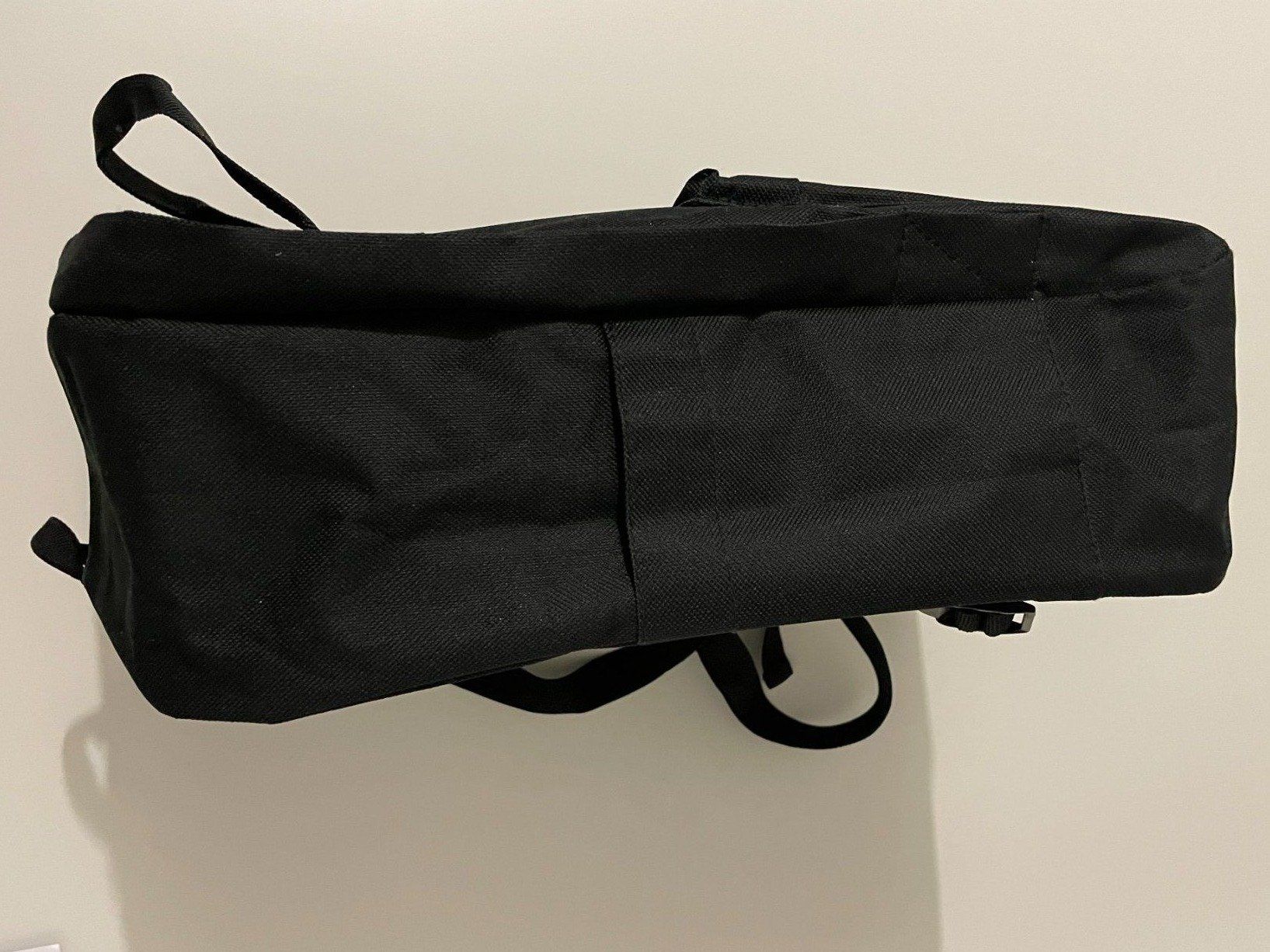 Zaini: Kinder-Rücksack für Turnen oder Wandern – Nuovo (secondo la descrizione) da Zug venduto da Cry71 7